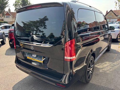 Mercedes-Benz V Class 2.0 V300d AMG Line MPV 5dr Diesel G-Tronic+ Euro 6 (s/s) LWB (237 ps) 21