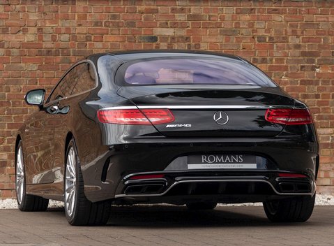 Mercedes-Benz S Class S65 Coupe 3