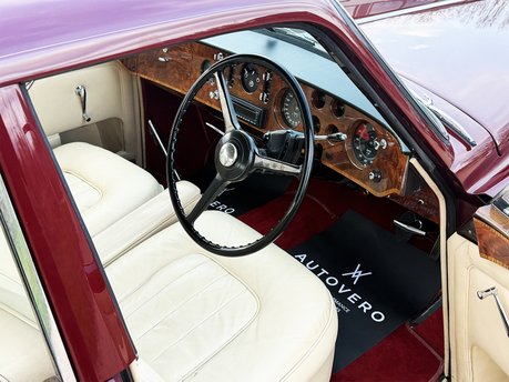 Bentley S1 Continental Mulliner Flying Spur 44