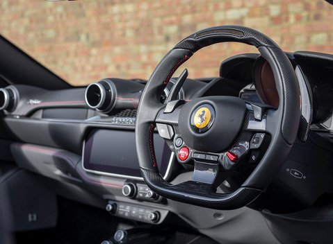 Ferrari Portofino 12