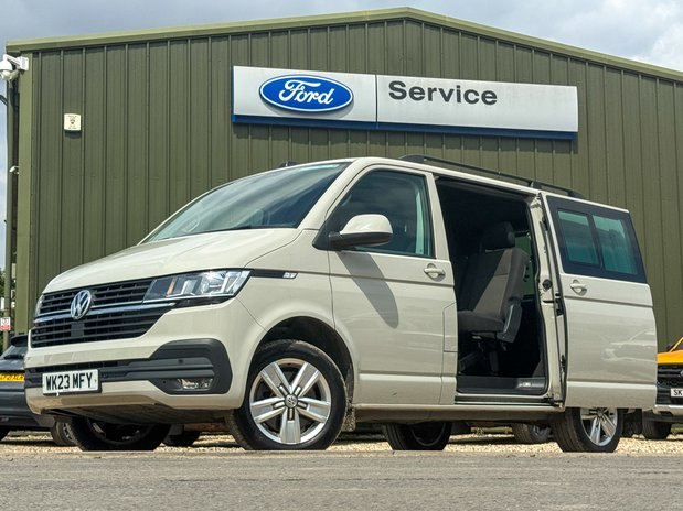 Volkswagen Transporter Crew Cab SWB L1H1 T32 Tdi Kombi Highline Air SELECT 1