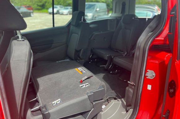 Ford Grand Tourneo Connect ZETEC 1.5 TDCI 7 SEATS 32