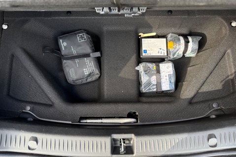Mercedes-Benz E Class E 300 E SE PREMIUM PLUS 65