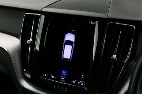 Volvo XC60 2.0 XC60 R-Design B5 MHEV AWD Auto 4WD 5dr 22