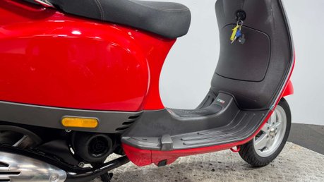 Piaggio Vespa 2013 6K NEW MOT 2 STROKE 50CC LEARNER BIKE CLEAN EXAMPLE 9