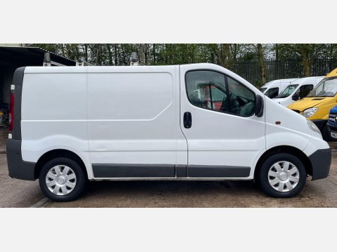 Vauxhall Vivaro 2.0 2700 CDTi FWD L1 4dr 7