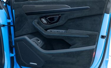 Lamborghini Urus Performante 23