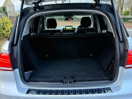 Mercedes-Benz GLE GLE 250 D 4MATIC AMG LINE 51