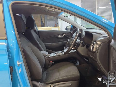 Hyundai KONA 64kWh Premium Auto 5dr (10.5kW Charger) 66