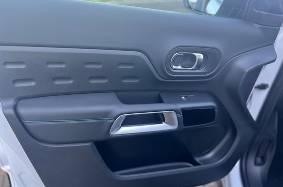 Citroen C5 Aircross PURETECH MAX EDITION 1.2 HYBRID AUTO 29