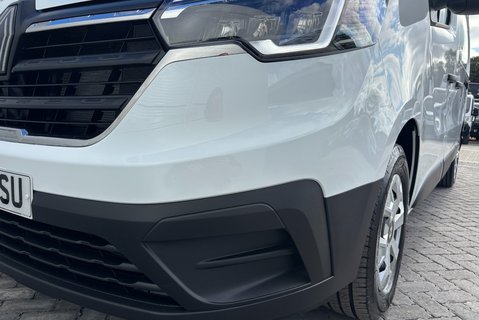 Renault Trafic LH30 Advance 150ps dCi Panel Van 19