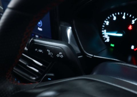 Ford Focus 1.0 Focus ST-Line MHEV Auto 5dr 33