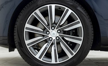 Land Rover Range Rover P530 Autobiography LWB 7 Seater 8