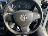 Vauxhall Vivaro SWB L1H1 F2700 Dynamic Air Con Sensors EURO 6 NO VAT 29