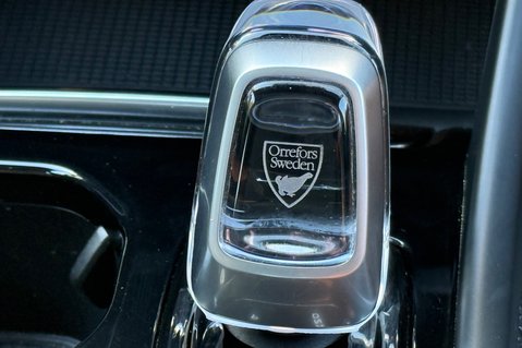 Volvo XC40 B4 INSCRIPTION PRO AWD MHEV - ONE OWNER - PAN ROOF - APPLE CARPLAY  40
