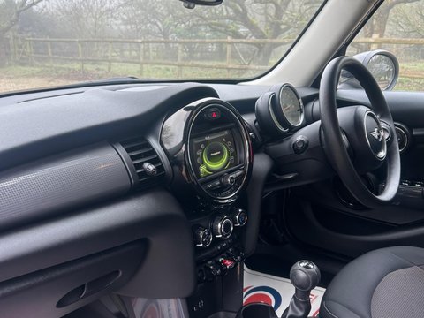 Mini Hatch 1.5 Cooper Euro 6 (s/s) 5dr 12