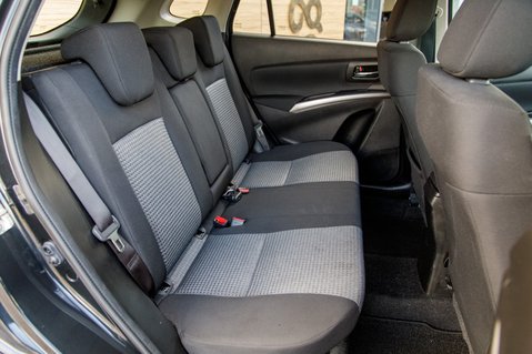 Suzuki S-Cross MOTION 27