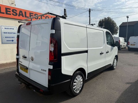 Vauxhall Vivaro 1.6 Vivaro 2700 CDTI 11