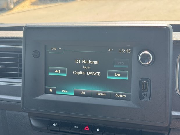 Nissan Interstar MWB L2H2 [SOLD KH] Medium Roof Air Con Nav Sensors EURO 6 25