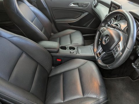Mercedes-Benz GLA 2.0 GLA250 AMG Line 7G-DCT 4MATIC Euro 6 (s/s) 5dr 9