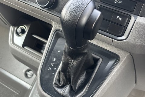 Volkswagen Crafter CR35 L3 H2 140 ps Tdi DSG Trendline Panel Van 35