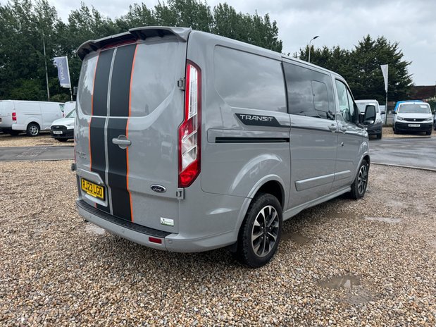 Ford Transit Custom Crew Cab AUTO SWB L1H1 Sport 320 Air Con Alloys Camera EURO 6 7