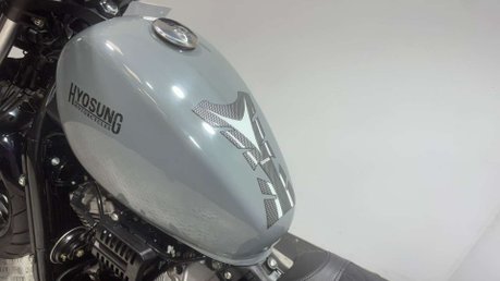 Hyosung GV AQUILA 2021 ONLY 2K NEW MOT SERVICED CRUISER 125CC 10