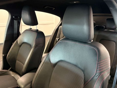 Ford Focus 1.0 Focus ST-Line X 5dr 49