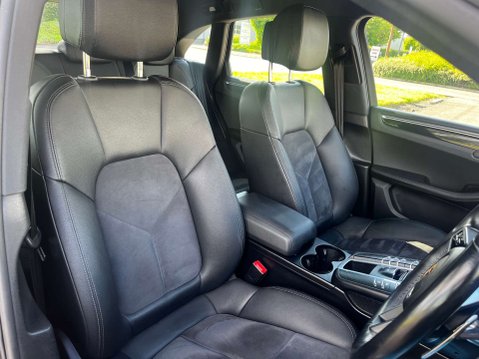 Porsche Macan 3.0 Macan S Semi-Auto 4WD 5dr 16