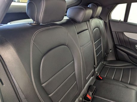 Mercedes-Benz GLC 2.1 GLC 220 D 4Matic AMG Line Premium+ Auto 4WD 5dr 46