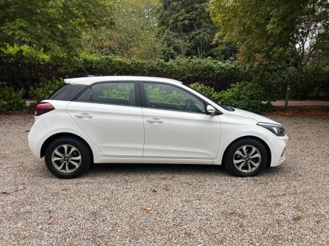 Hyundai i20 1.2 SE Launch Edition Euro 6 (s/s) 5dr 9