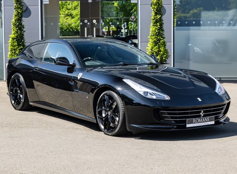 Ferrari GTC4 Lusso T 2