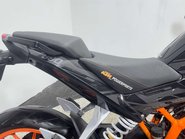 KTM 390 DUKE 2014 FULL HISTORY ONLY 5K VERY CLEAN A2 READY NAKED BIKE 390CC 32