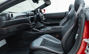 Ferrari Portofino M 12
