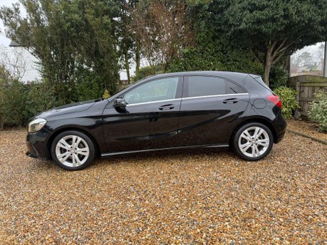Mercedes-Benz A Class 2.1 A200d Sport (Premium) 7G-DCT Euro 6 (s/s) 5dr 3