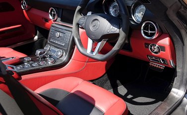 Mercedes-Benz SLS AMG Roadster 9