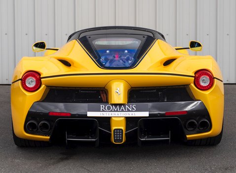 Ferrari LaFerrari Aperta 5