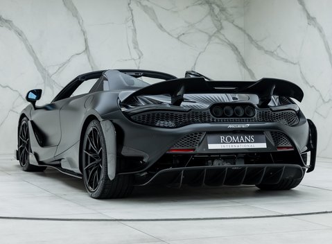 McLaren 765LT Spider 12