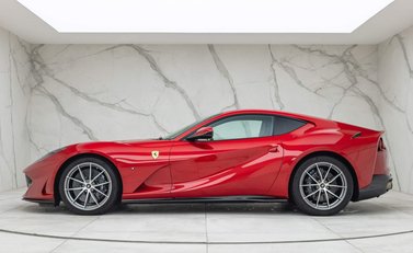 Ferrari 812 Superfast 2