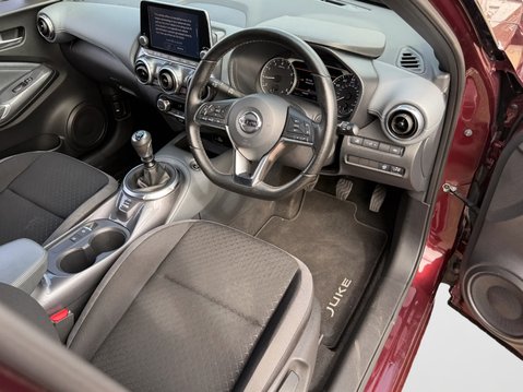 Nissan Juke 1.0 DiG-T 114 N-Connecta 5dr 17
