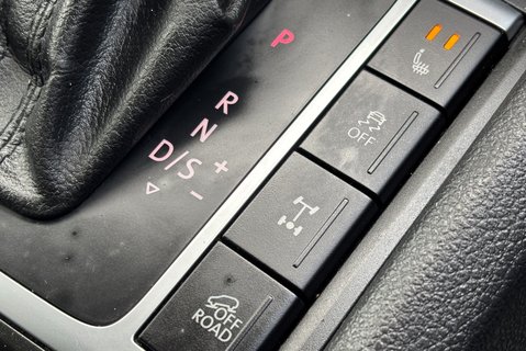 Volkswagen Amarok DC V6 258 ps Tdi Highline 4Motion - Factory Diff Lock 27