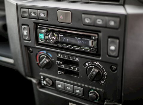 Land Rover Defender 90 XS 17