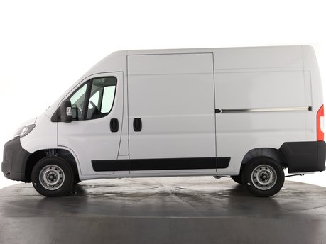Peugeot Boxer 335 L2H2 BHDi 140 MT6 Professional 9