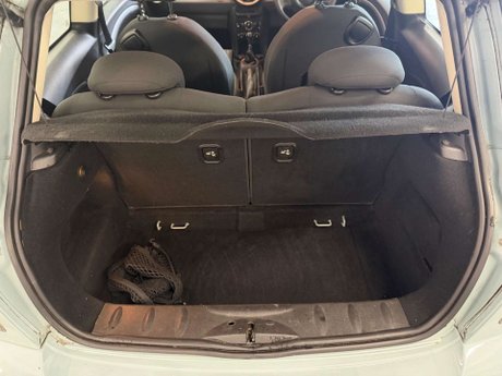 Mini Hatch 2.0 Cooper D Auto Euro 5 3dr 25