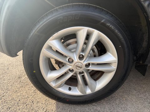 Nissan Qashqai 1.6 Acenta 2WD Euro 5 (s/s) 5dr 21