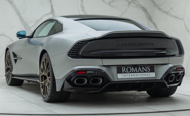 Aston Martin Vanquish V12 10