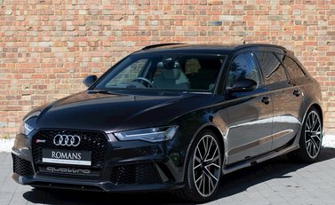 Audi RS6 Avant Performance 6