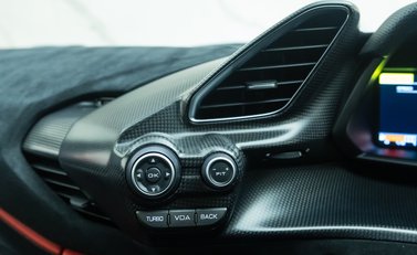 Ferrari 488 Pista 19