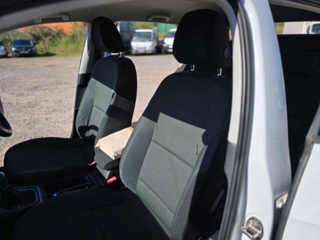 Volkswagen Golf 1.2 TSI BlueMotion Tech S Hatchback 5dr Petrol DSG Euro 5 (s/s) (105 ps) 39