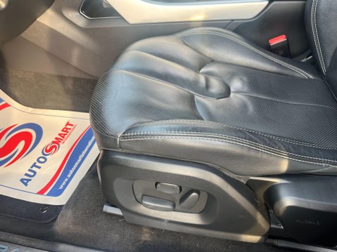 Land Rover Range Rover Evoque 2.2 SD4 Dynamic Auto 4WD Euro 5 (s/s) 5dr 37